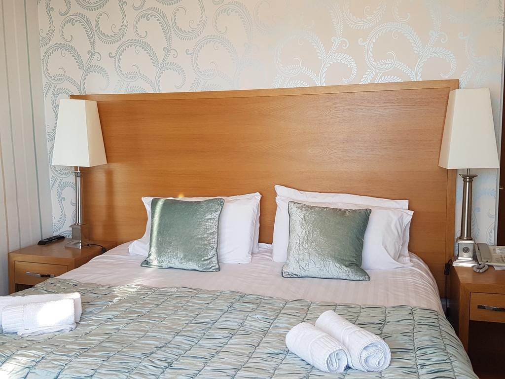 Superior Double or Twin Room,402322518:JPEG