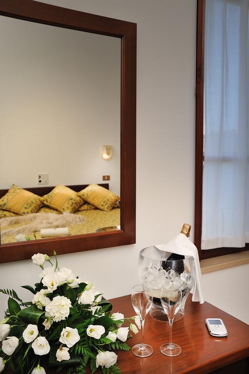 Double or Twin Room,1299609754:JPEG