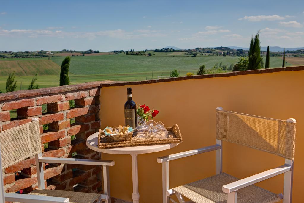 Suite with Terrace,403106043:JPEG