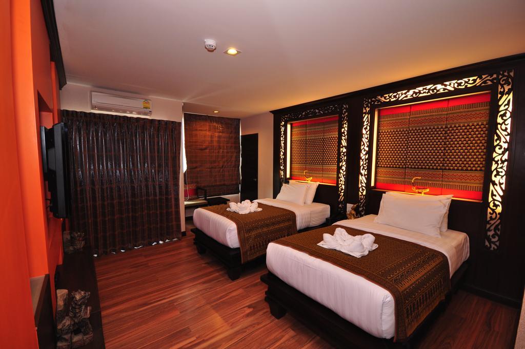 Superior Partial Seaview Twin Room