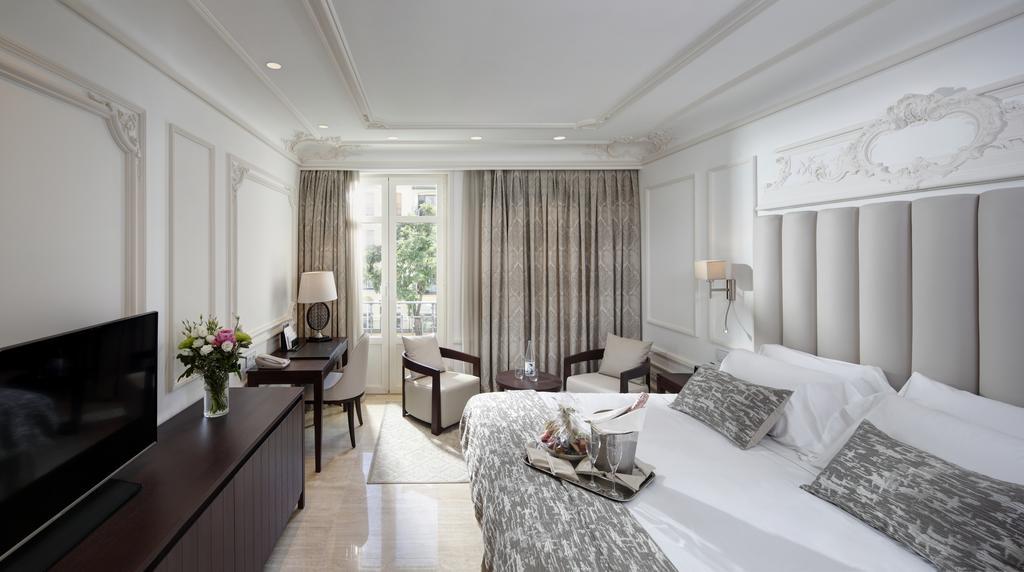 Premier Double or Twin Room,434742639:JPEG