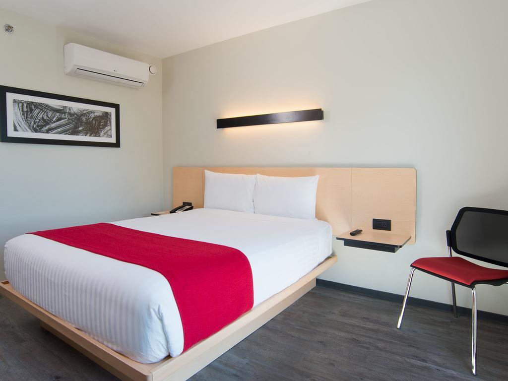 Quarto com Cama Queen-size