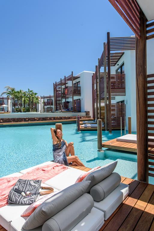 Premium Double Room with Shared Pool,1522561468:JPEG