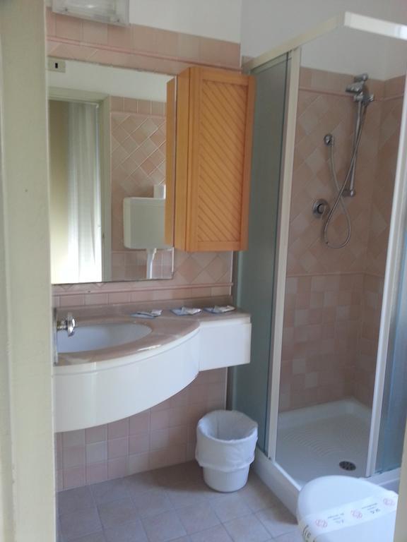 Triple Room,506769750:JPEG