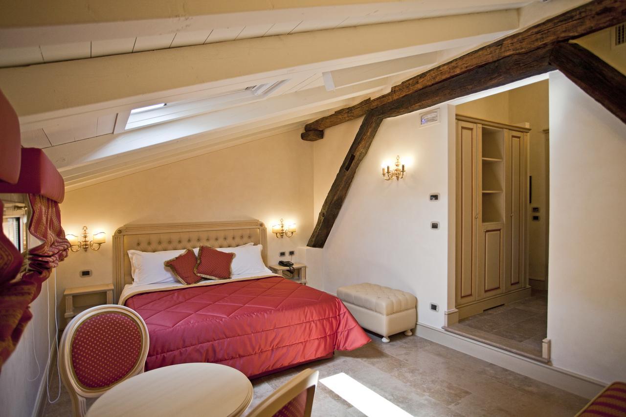 Double or Twin Room,510277203:JPEG