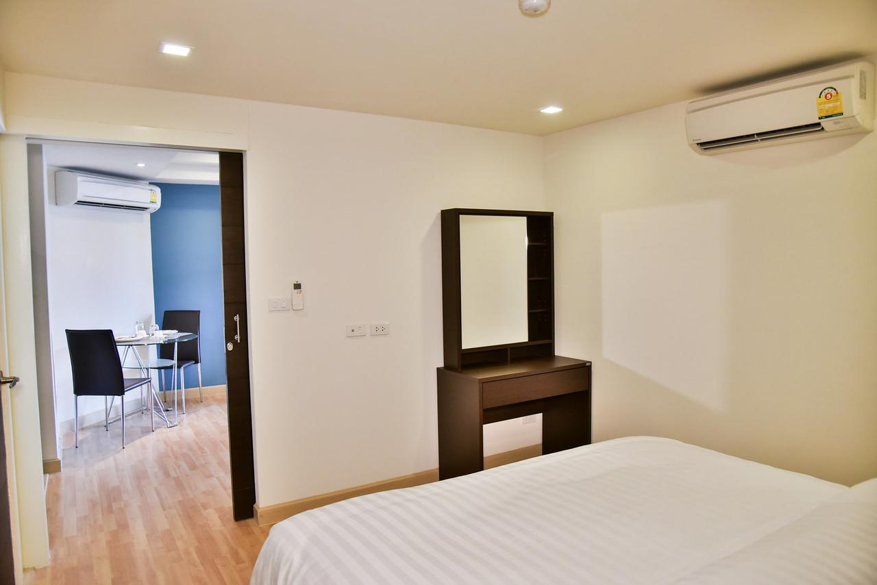 Deluxe Two-Bedroom Apartment