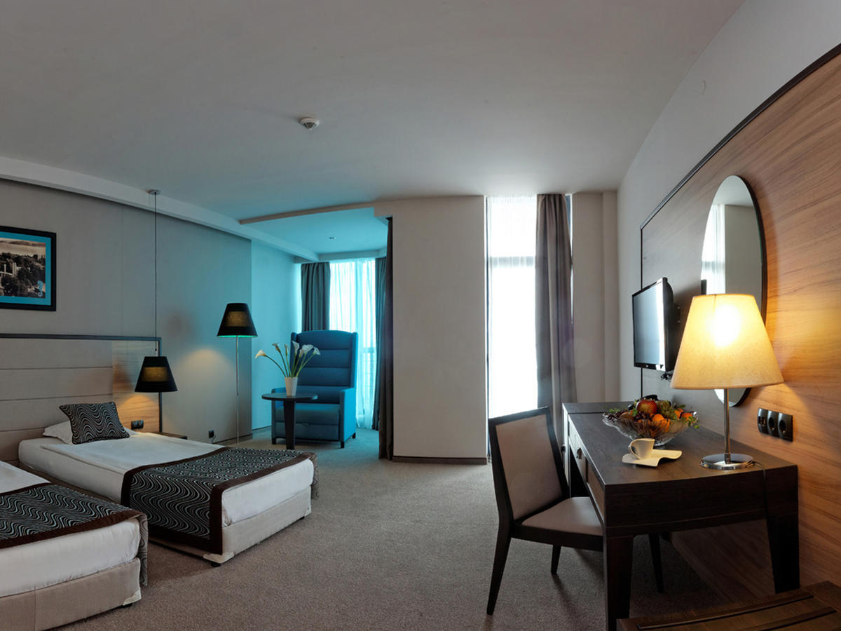 Superior Tweepersoonskamer met 1 of 2 Bedden en Balkon met Uitzicht op Zee