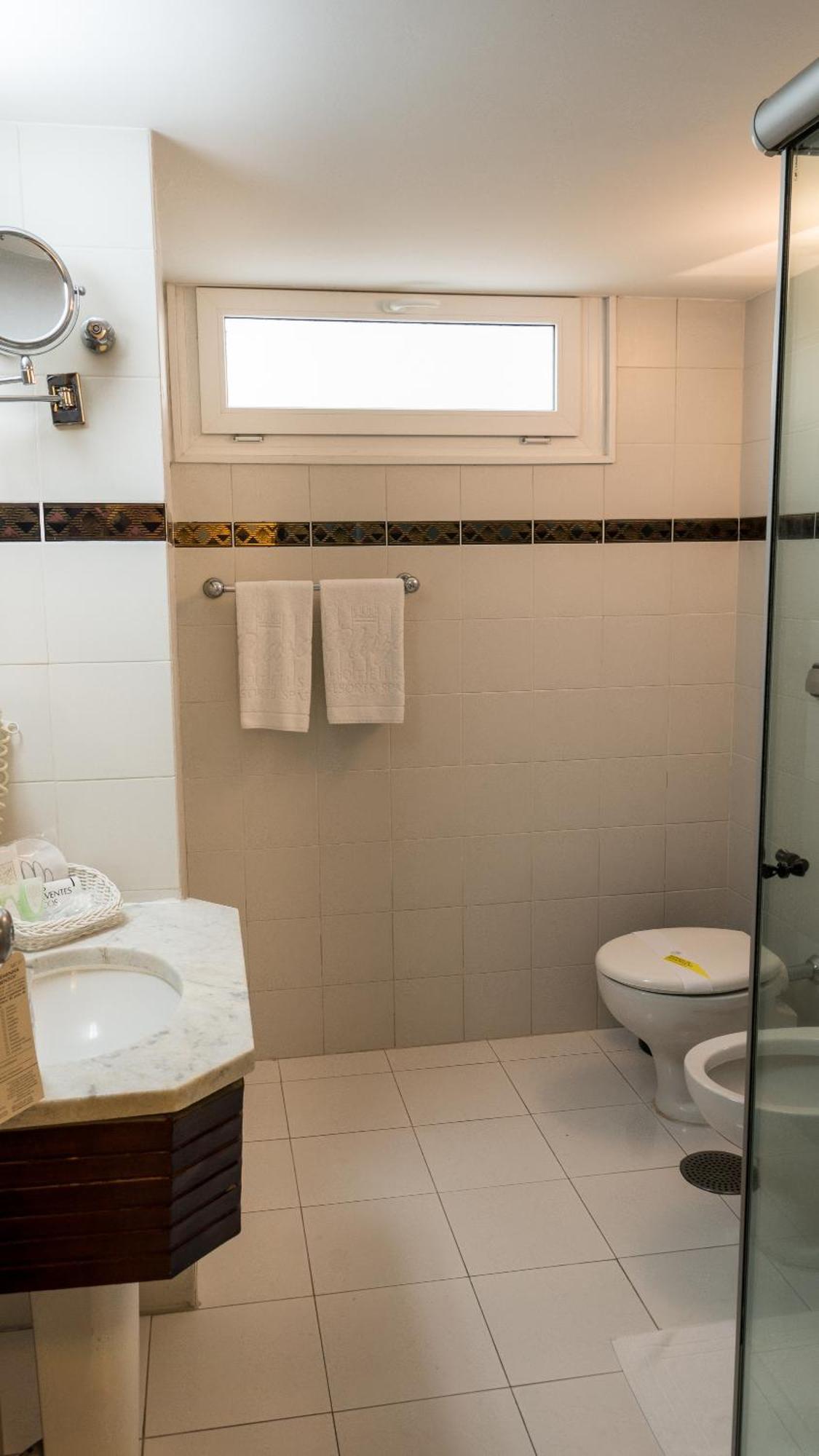 Quarto Superior com 2 Camas de Solteiro