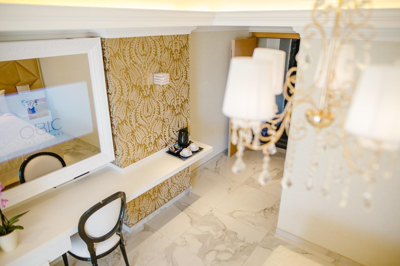 Junior Suite with Balcony