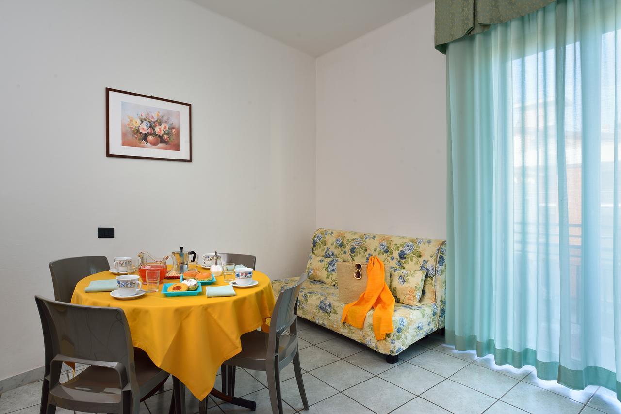 One-Bedroom Apartment,608855160:JPEG