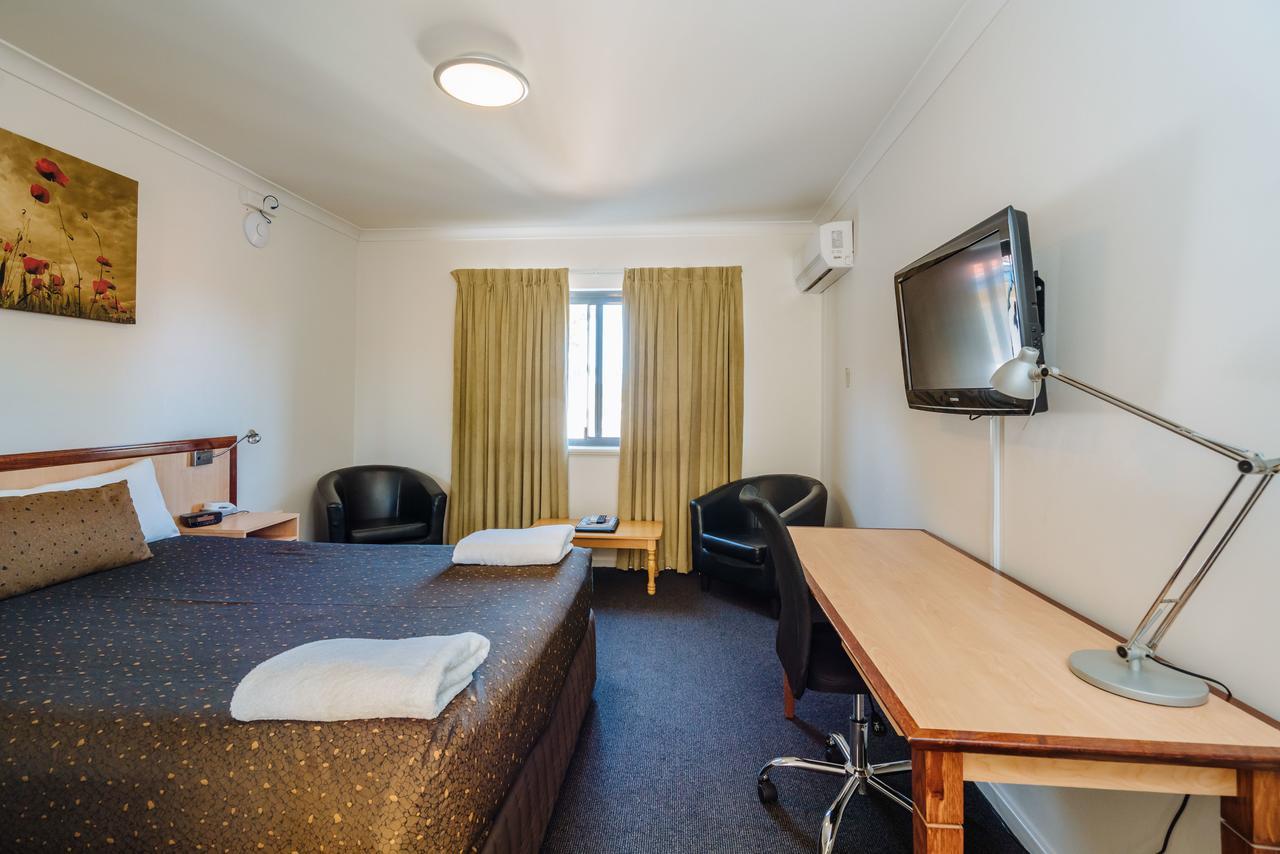 Deluxe Queen Room