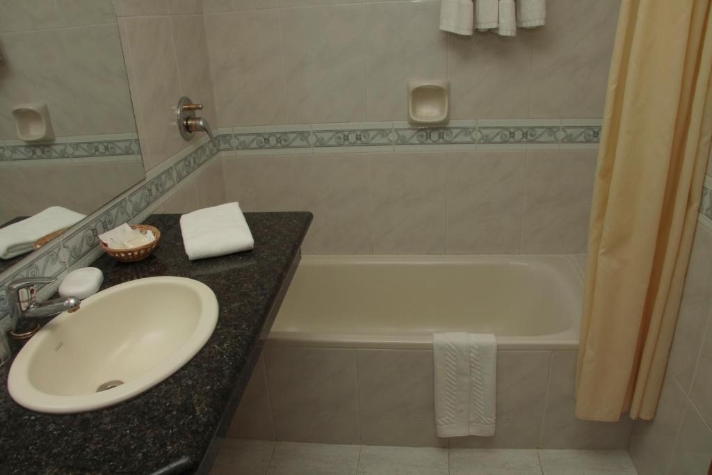 Standard Double Suite
