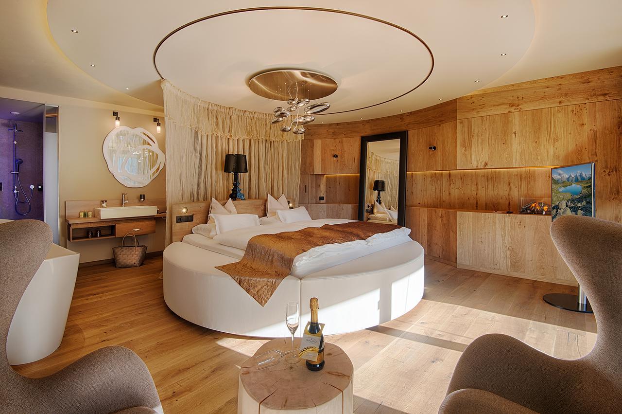 Romantic Suite Balcony