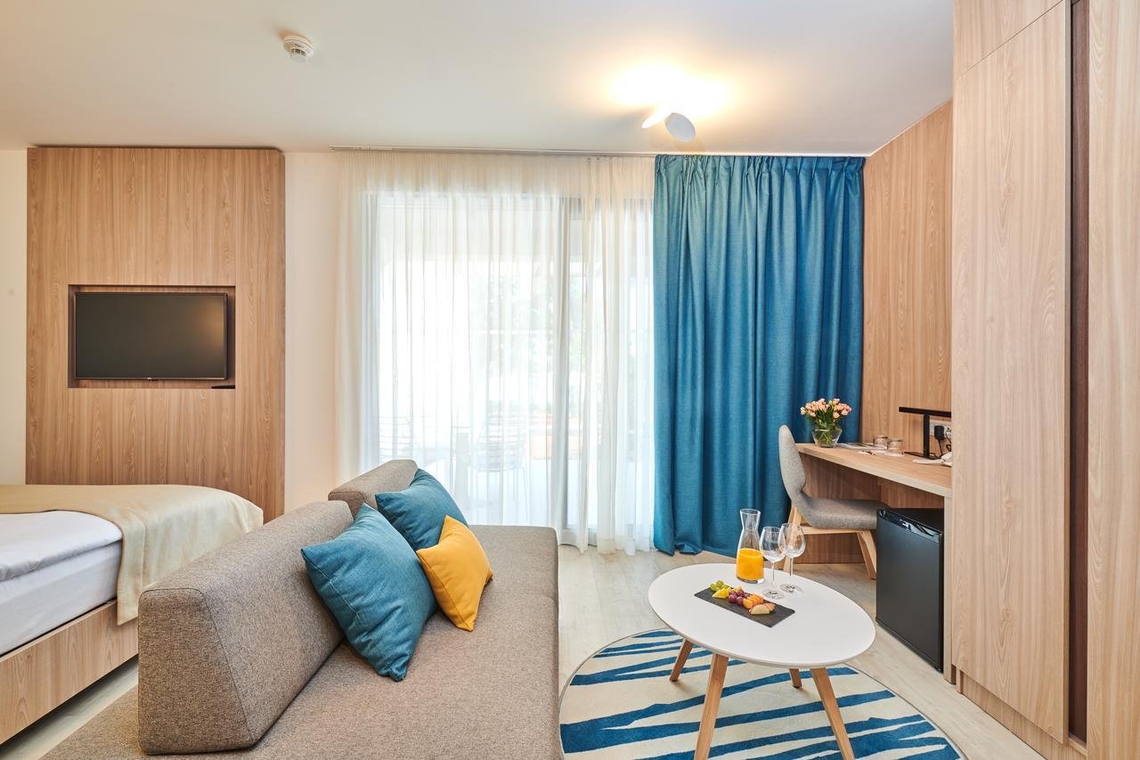 Premium Family Room Sea Side