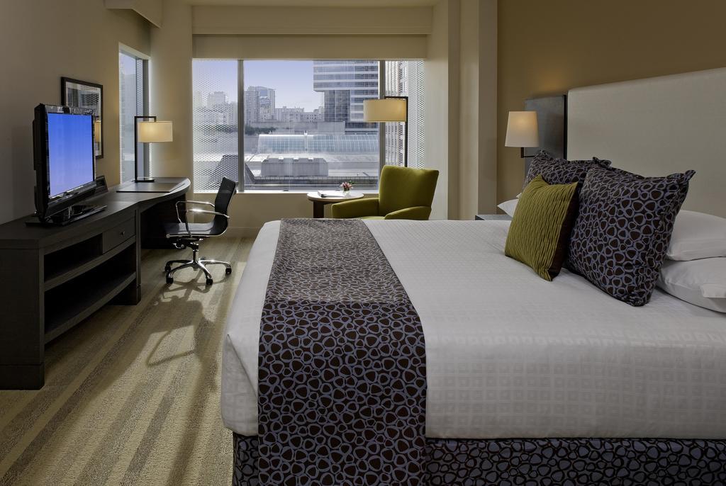 King Room with Accessible Tub - Disability Access