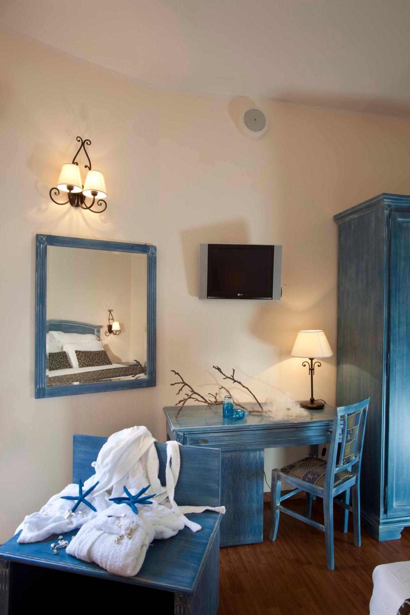 Double Room with Sea View - Beach Front,1001761095:JPEG