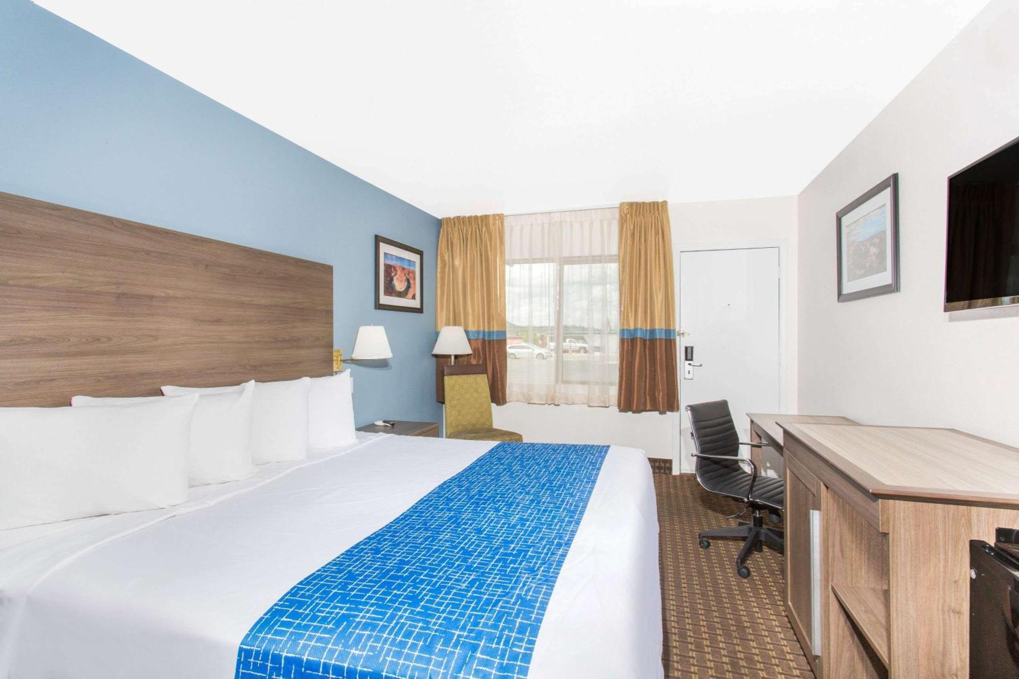 King Room - Disability Access/Non-Smoking