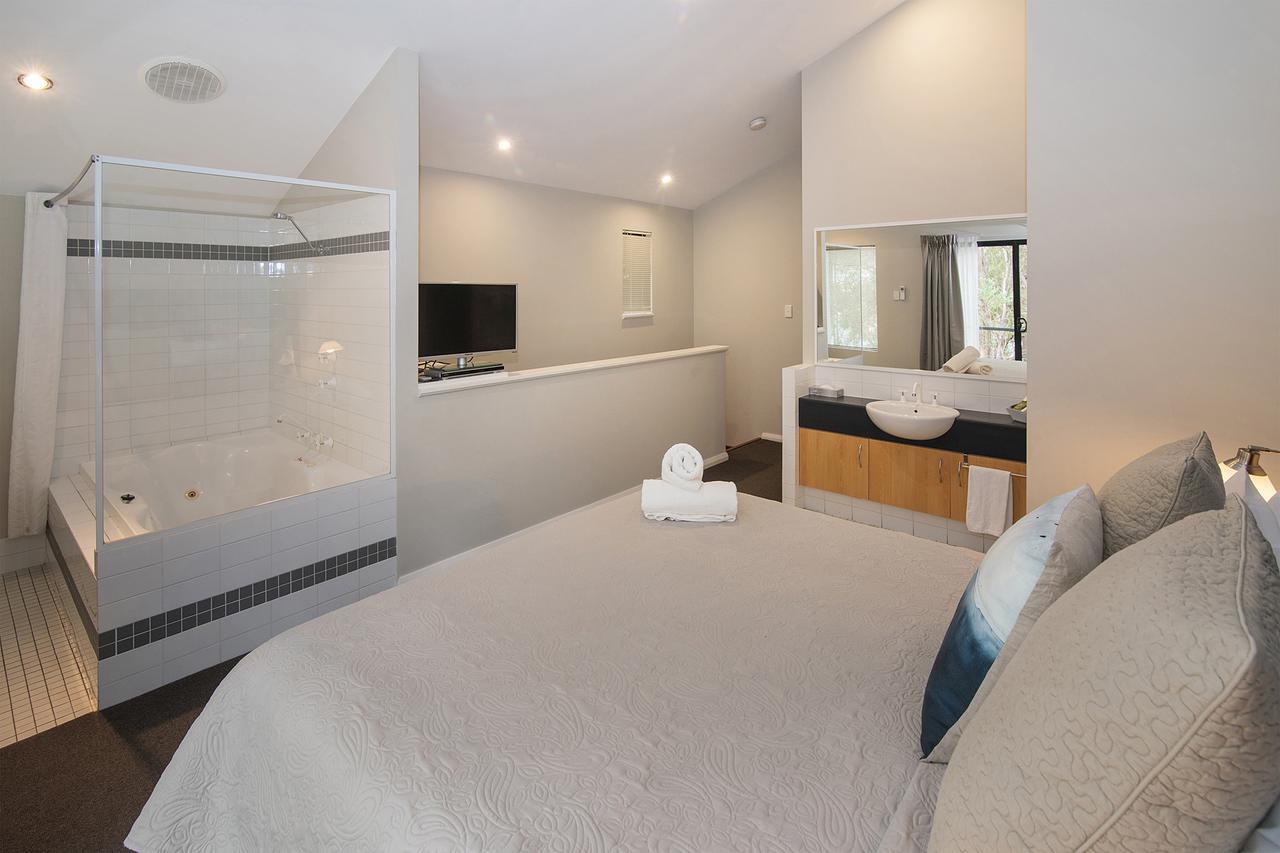One-Bedroom Apartment with Spa Bath