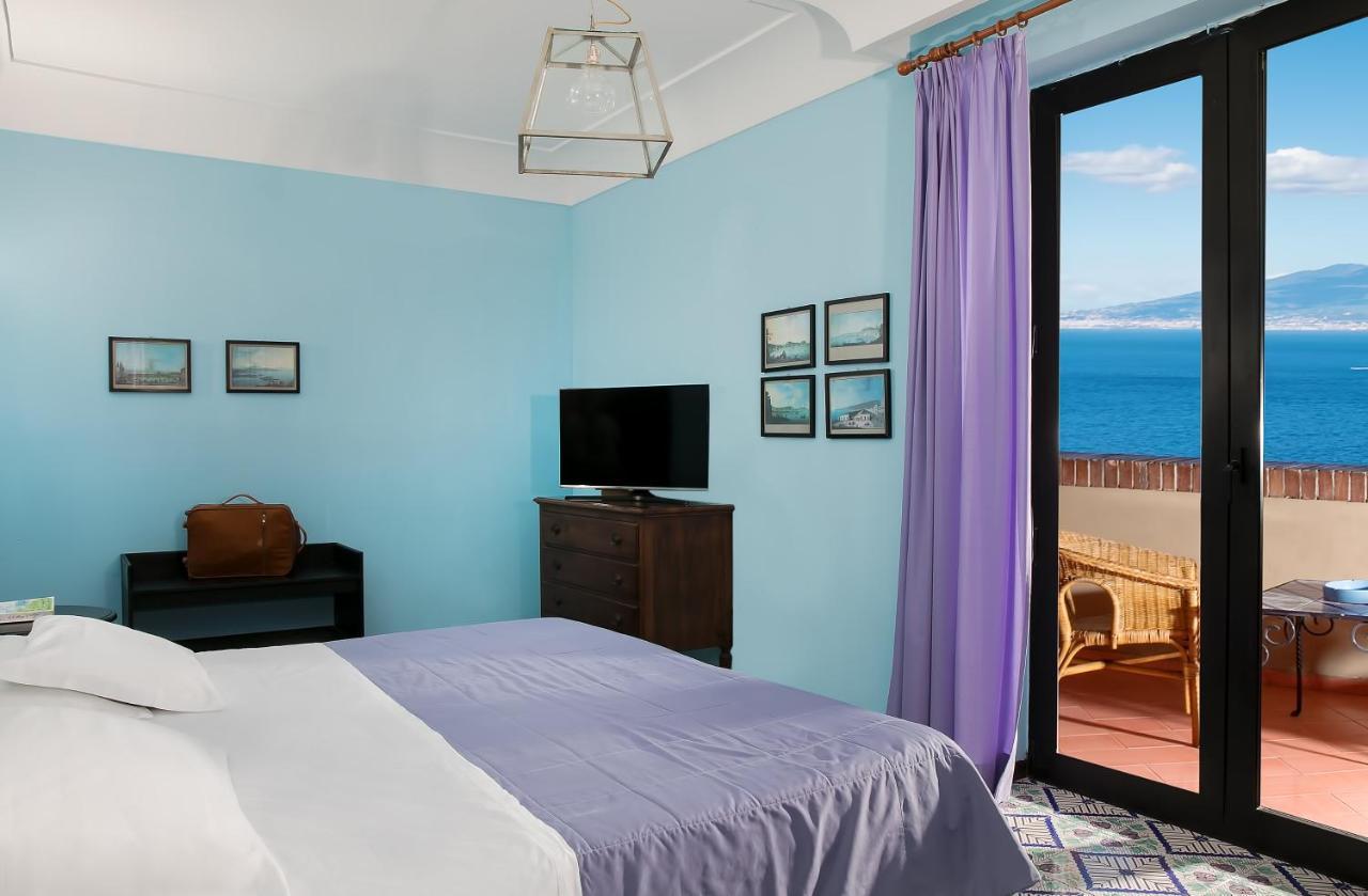 Classic Double Room Balcony Sea View
