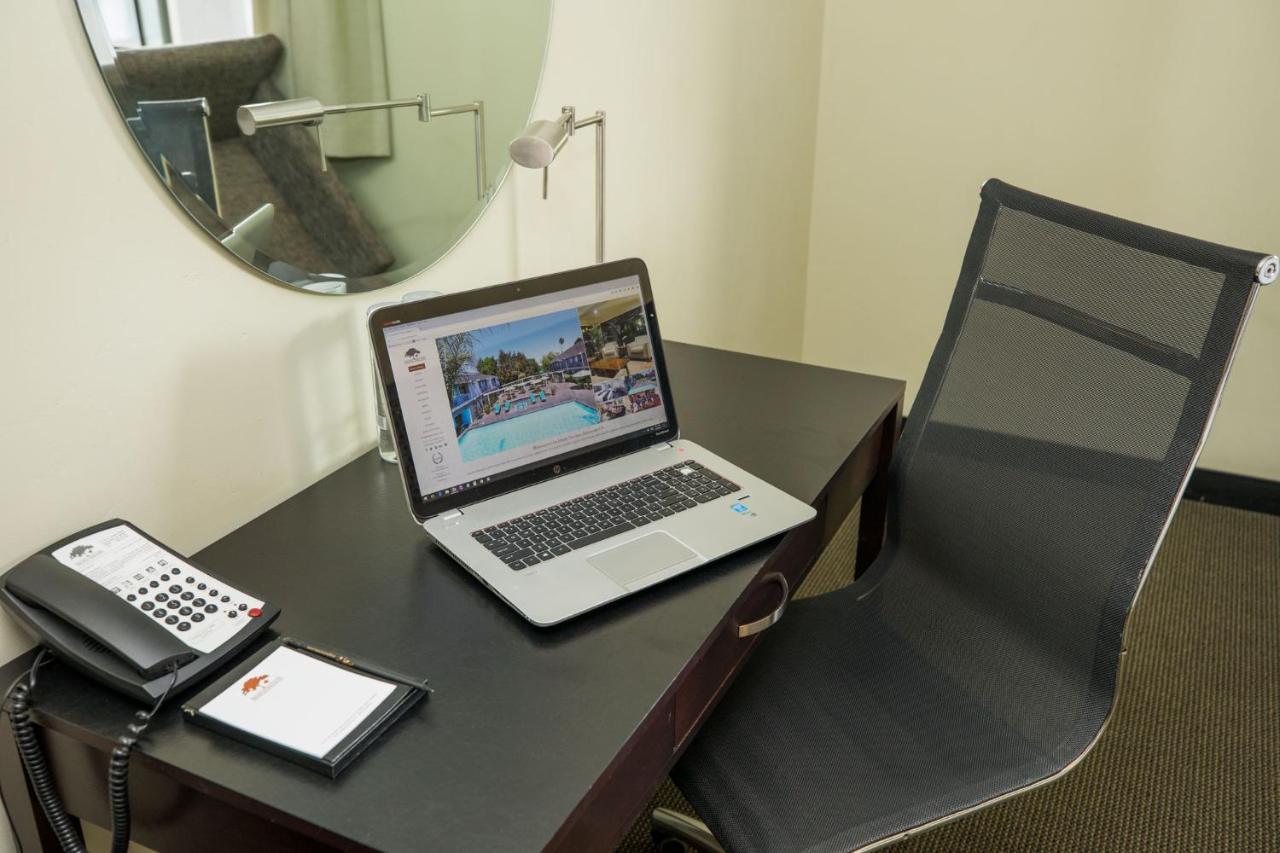 Deluxe Double or Twin Room,738803371:JPEG