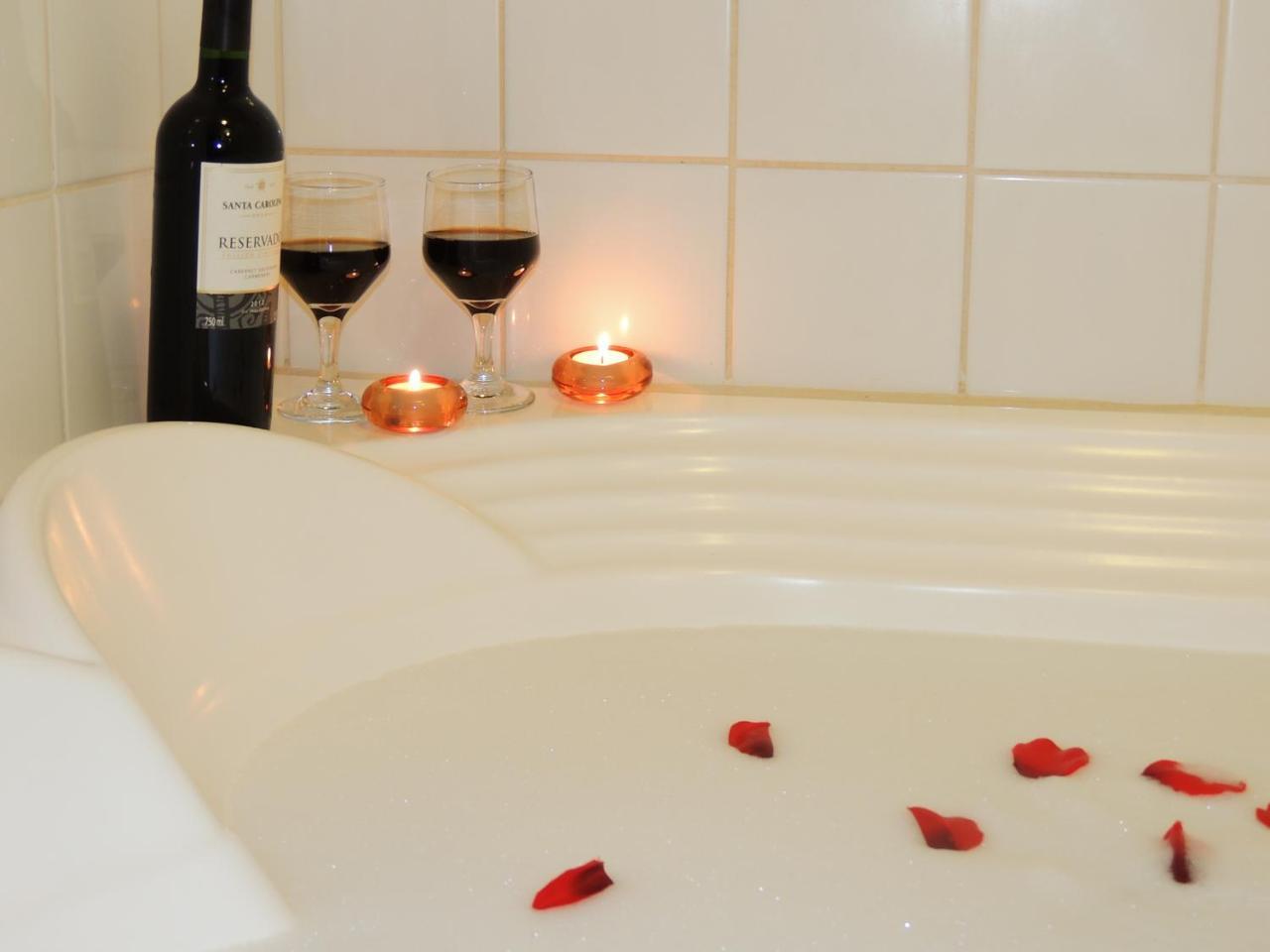 Stars Superior Chalet Spa Bath