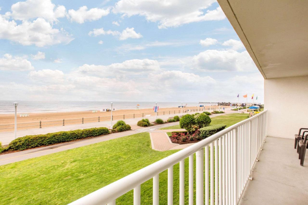 Room Two King Beds Ocean Front