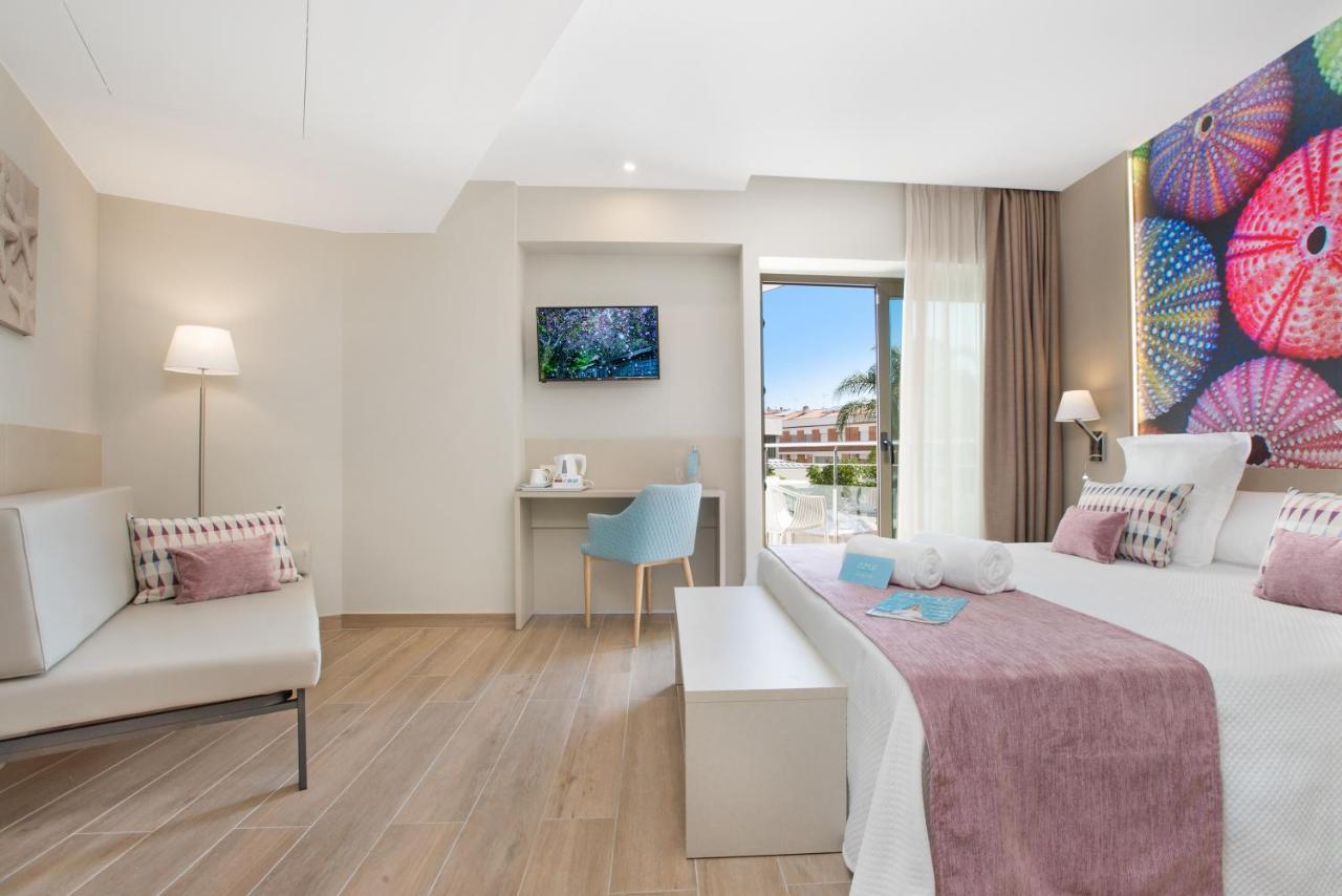 Superior Double Room Pool View