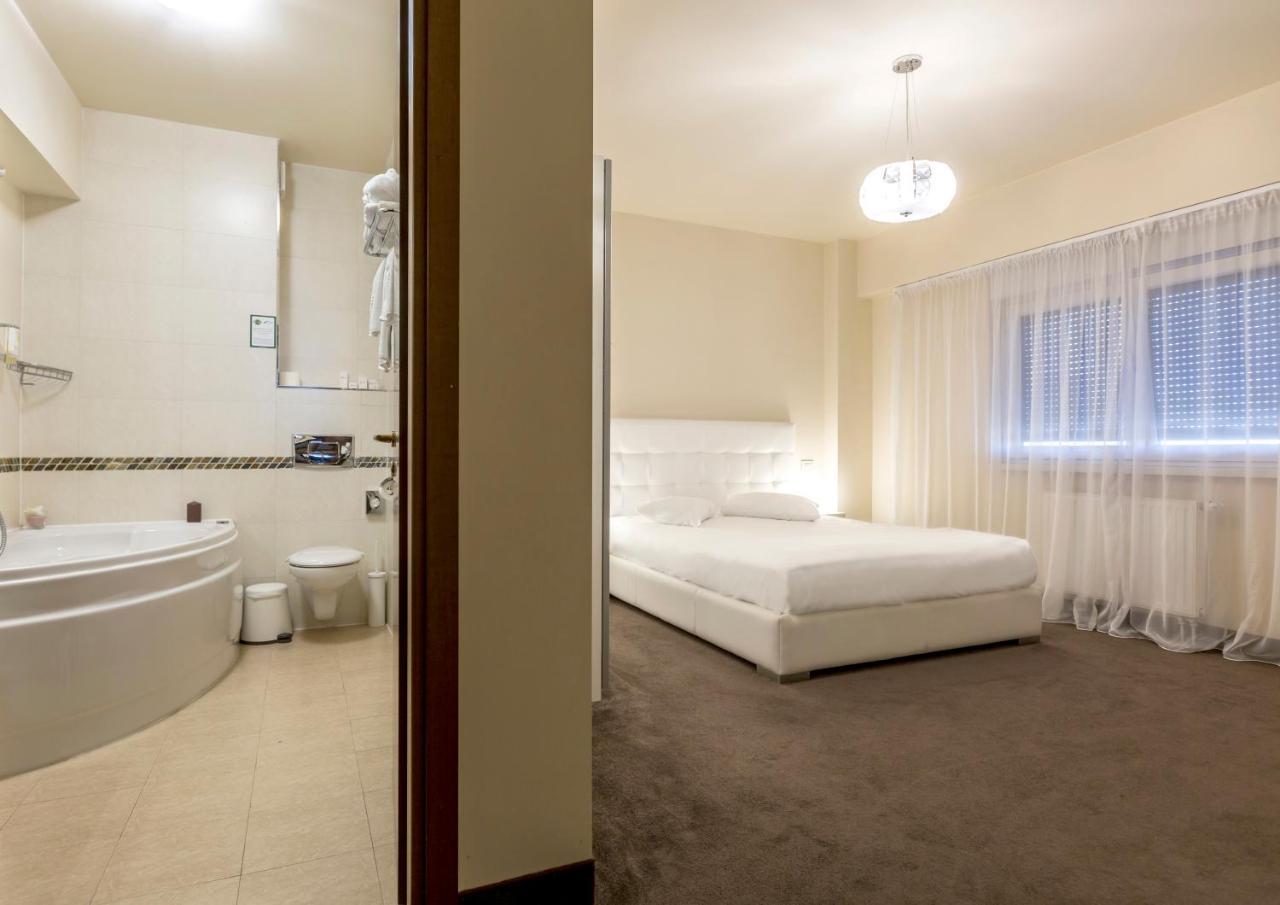 Large Apartment without Spa,750309719:JPEG