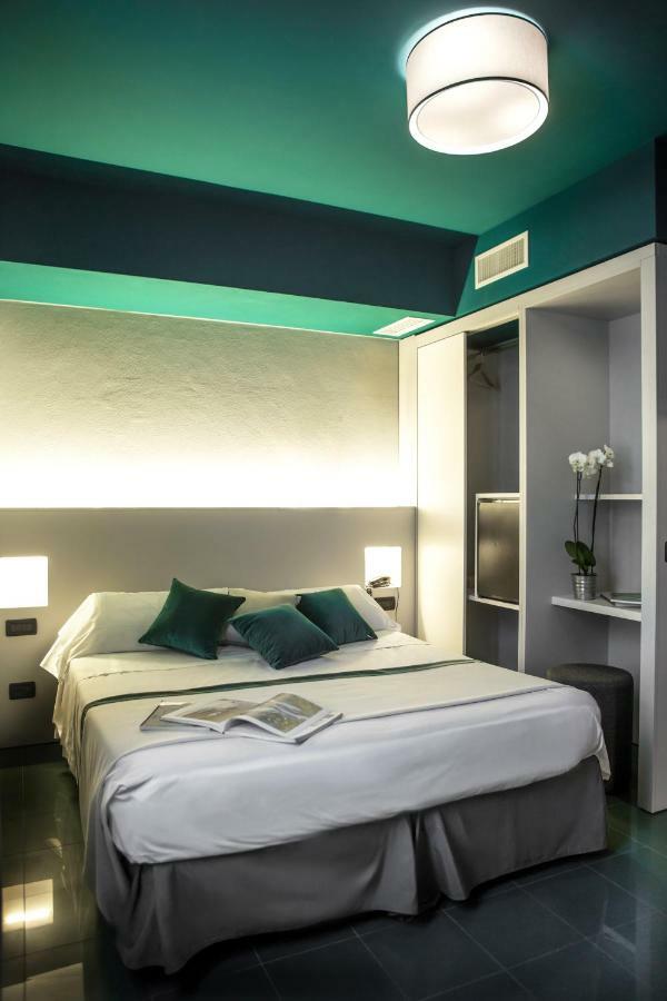 Doppel- oder Zweibettzimmer