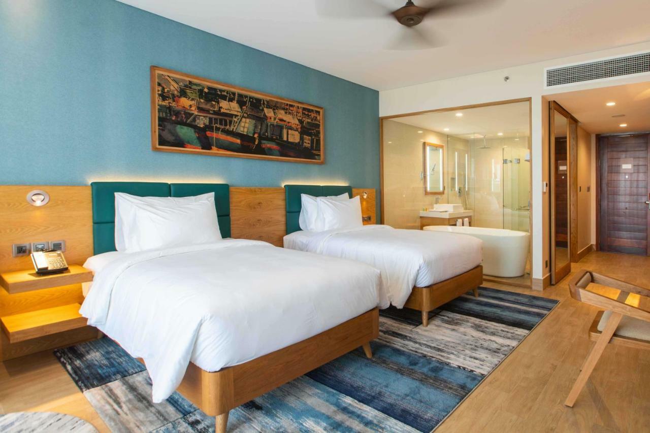 Bungalow Premier Twin Garden View with Balcony
