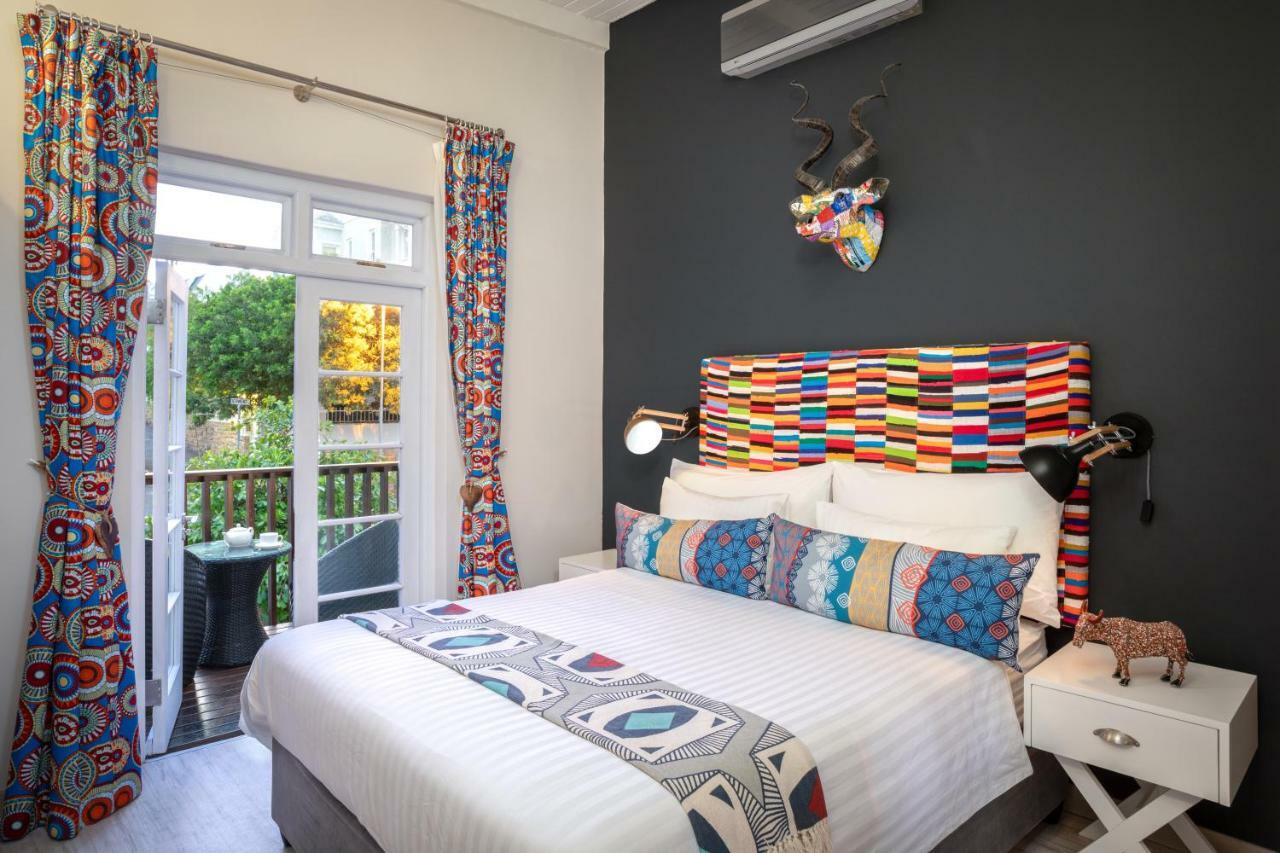 Suite,798939915:JPEG