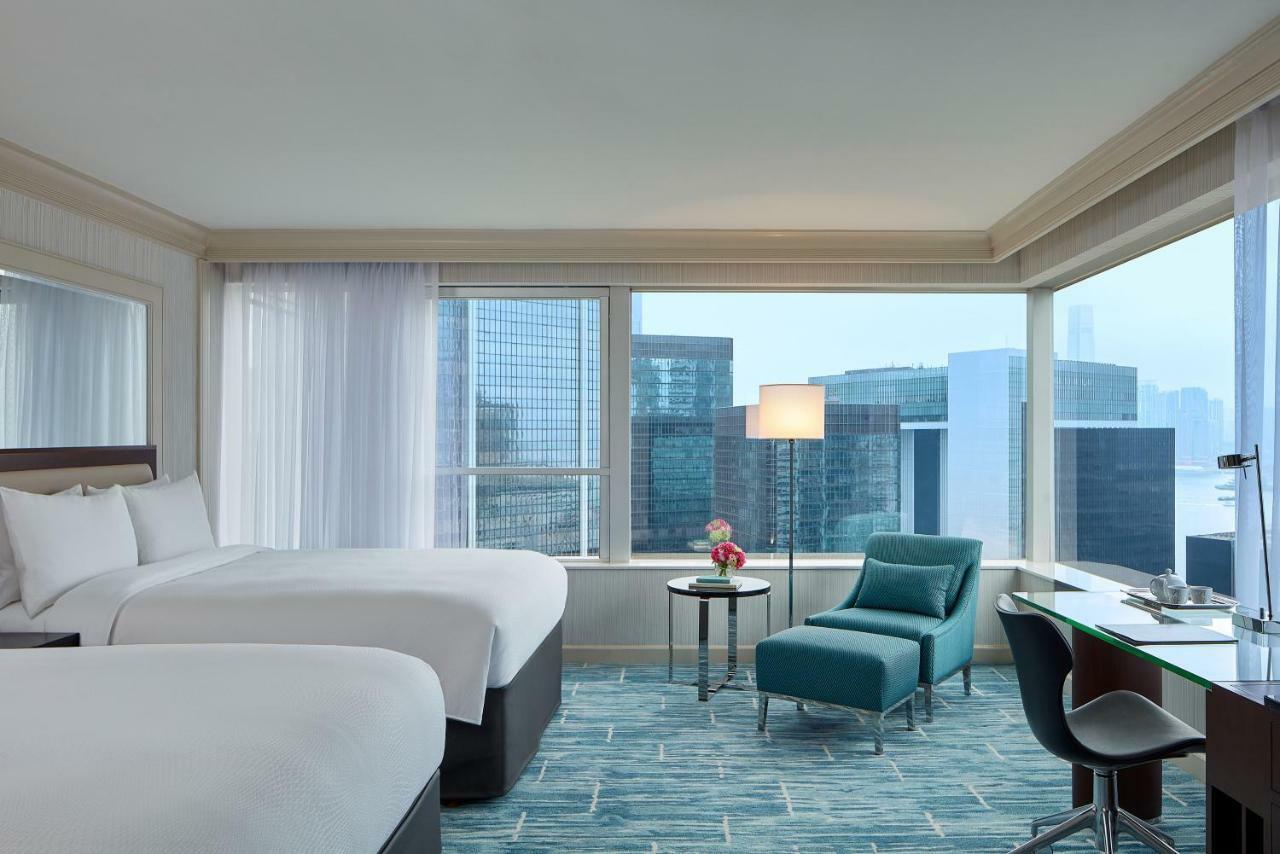 Suite Hong Kong mit 2 Doppelbetten und Zugang zur Executive Lounge