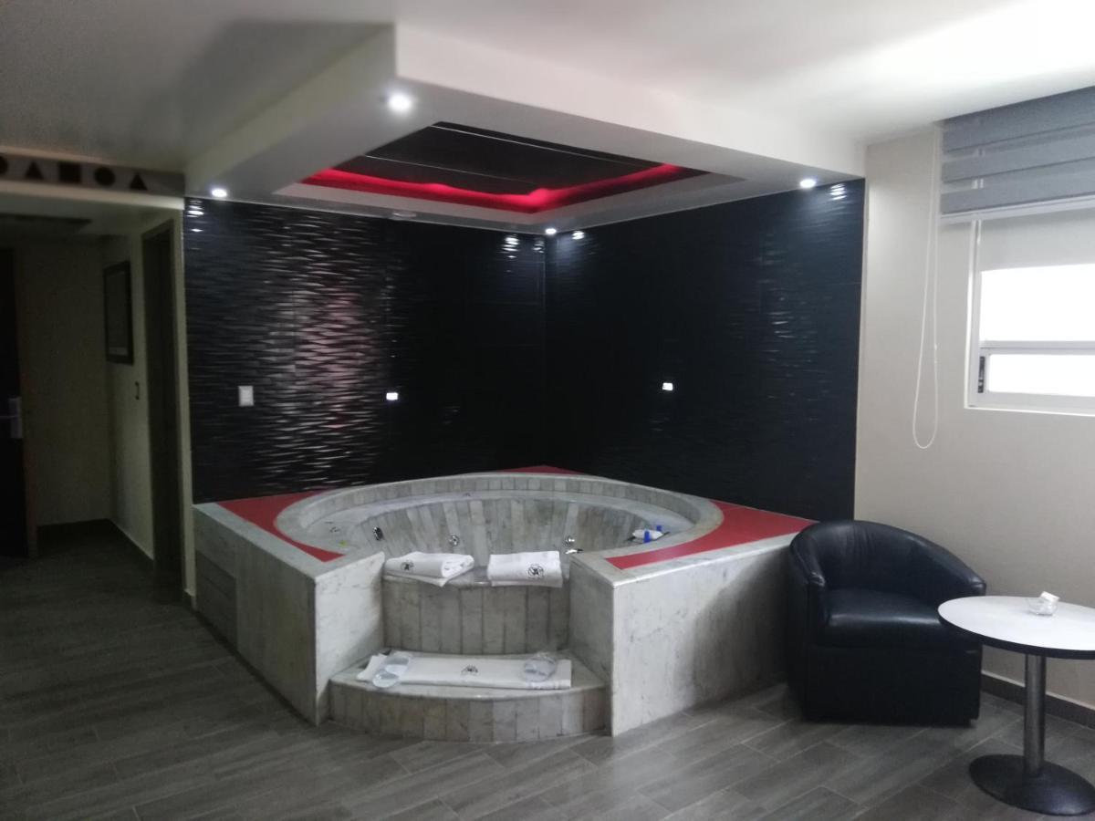 Deluxe Suite with Spa Bath,929101687:JPEG