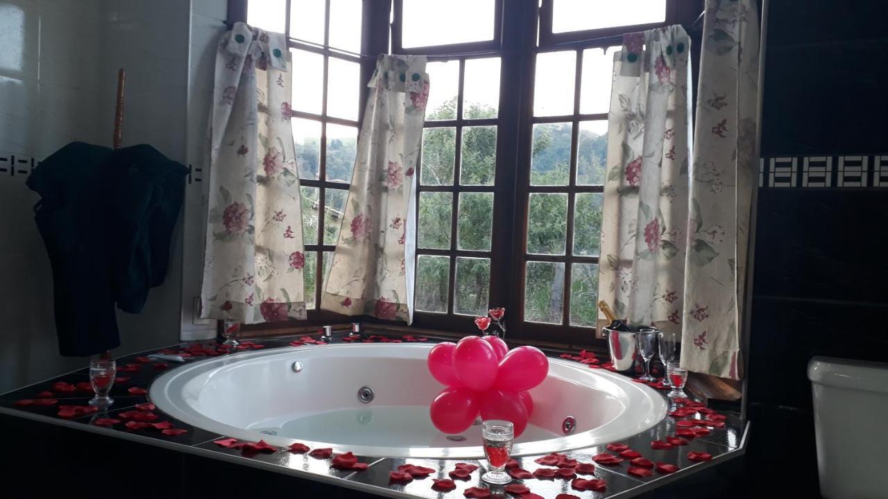 Chalet with Spa Bath (2 Adults),942991564:JPEG