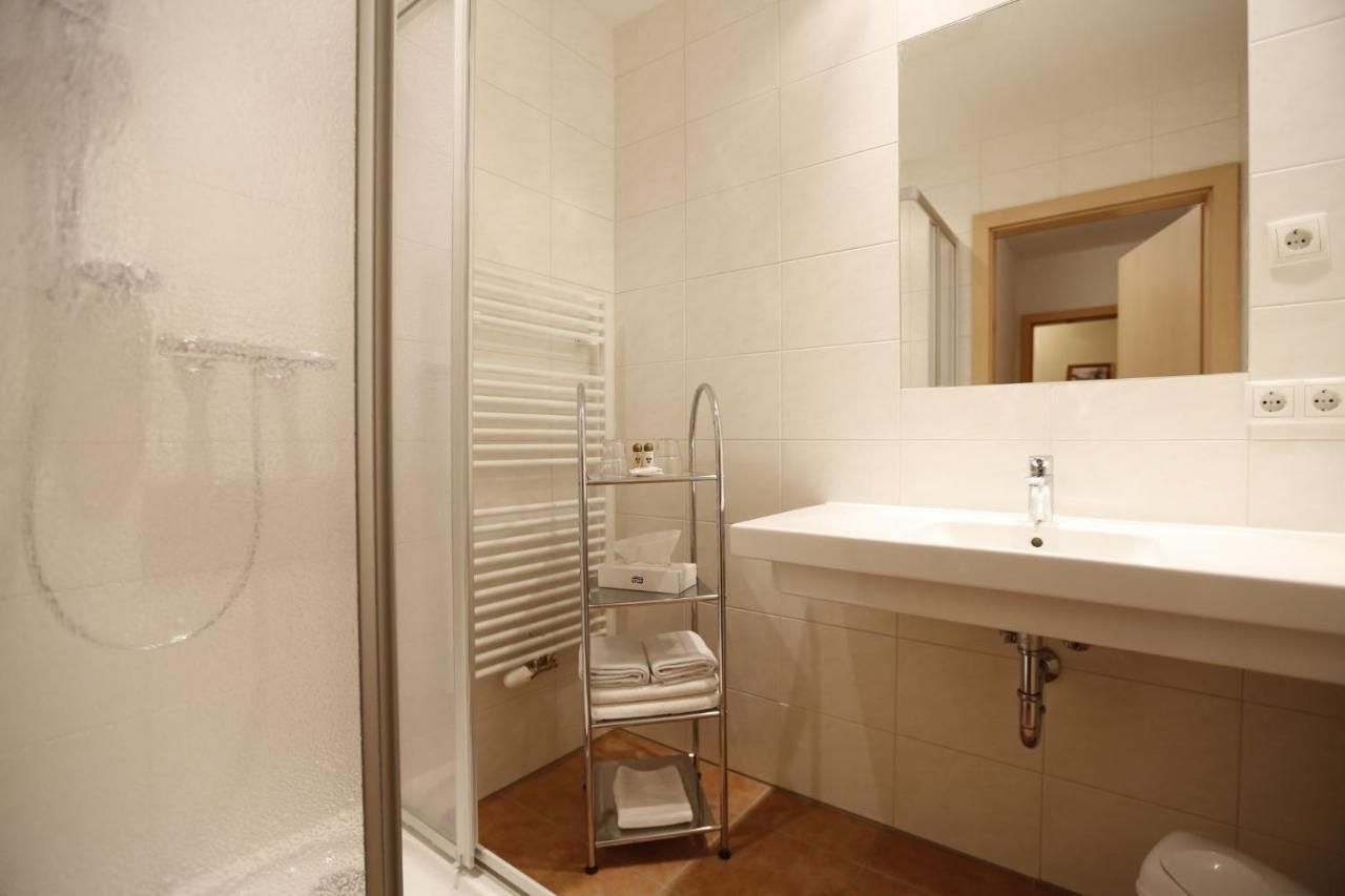 Studio Shower