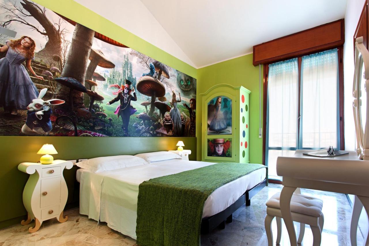 Triple Room,964107475:JPEG