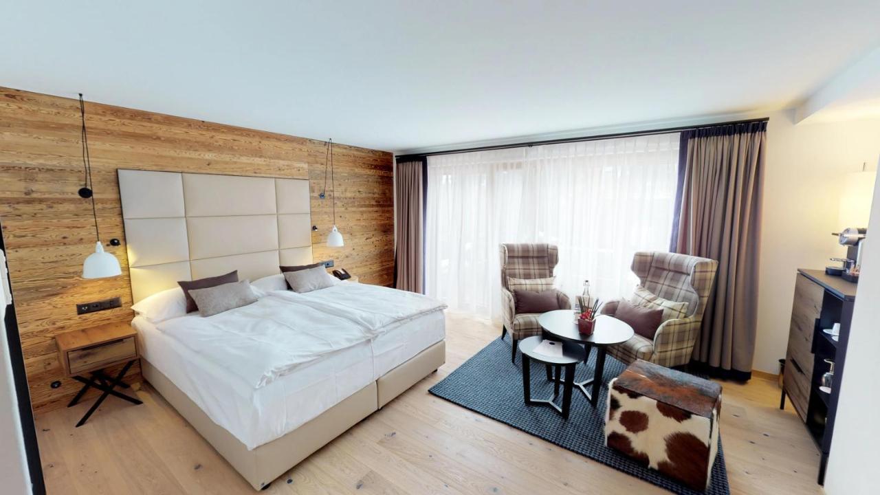 Standard Zimmer mit Kingsize-Bett
