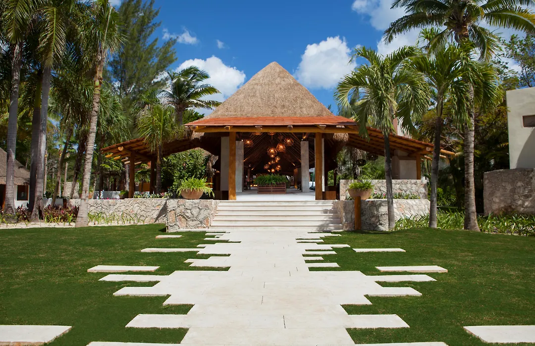 Mahekal Beach Front Resort&Spa-1