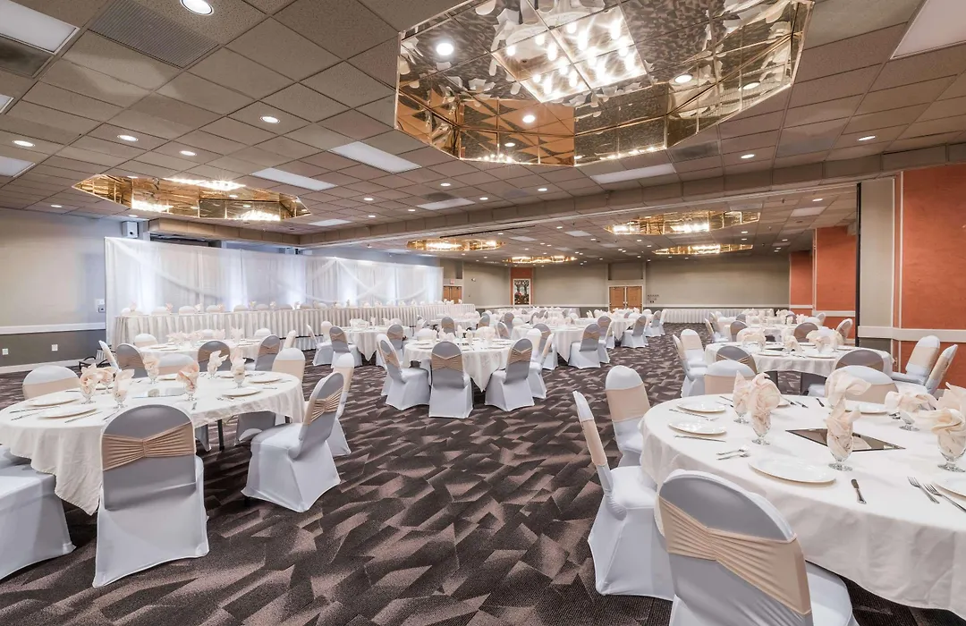 Ramada By Wyndham Fargo-1