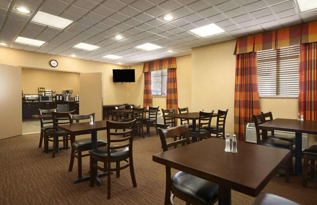 Ramada By Wyndham Surrey/Langley-1