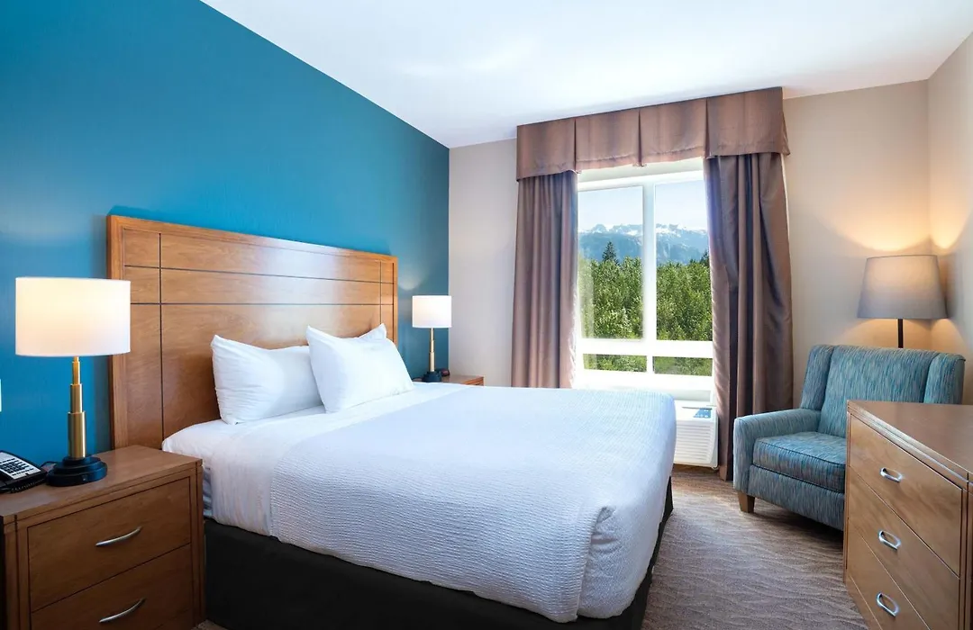 Sandman Hotel And Suites Squamish-1