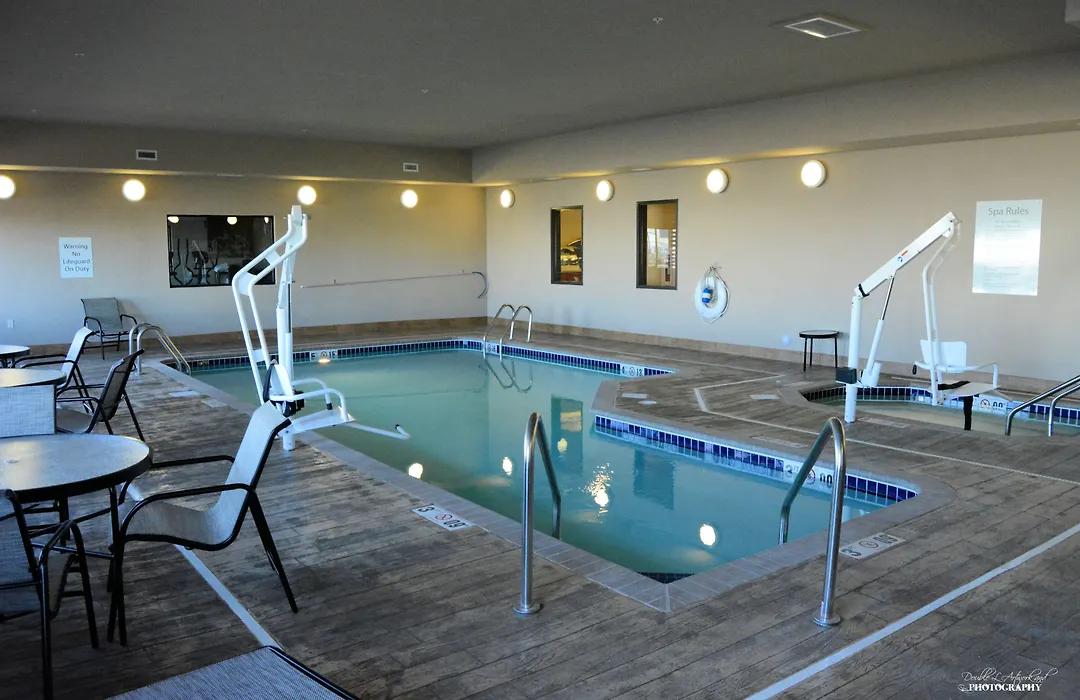 Holiday Inn Express & Suites Glendive By Ihg-1
