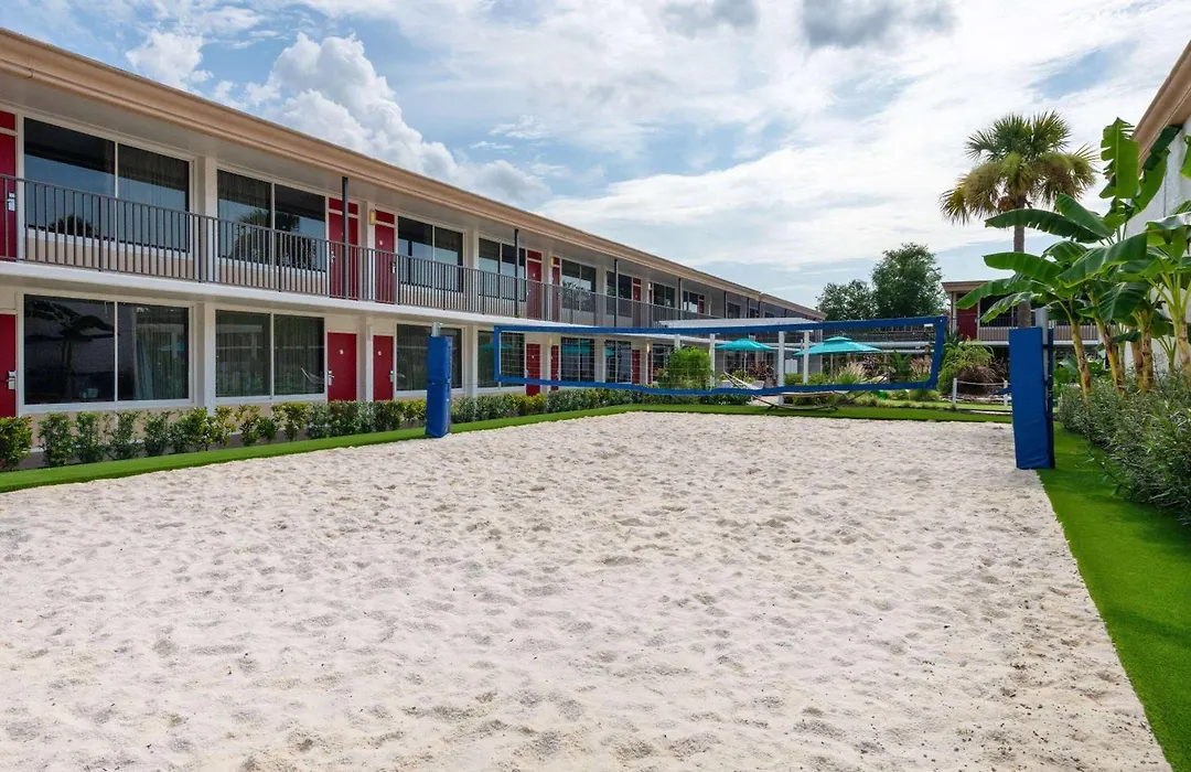 Ramada By Wyndham Kissimmee Gateway - Free Theme Park Shuttle-1