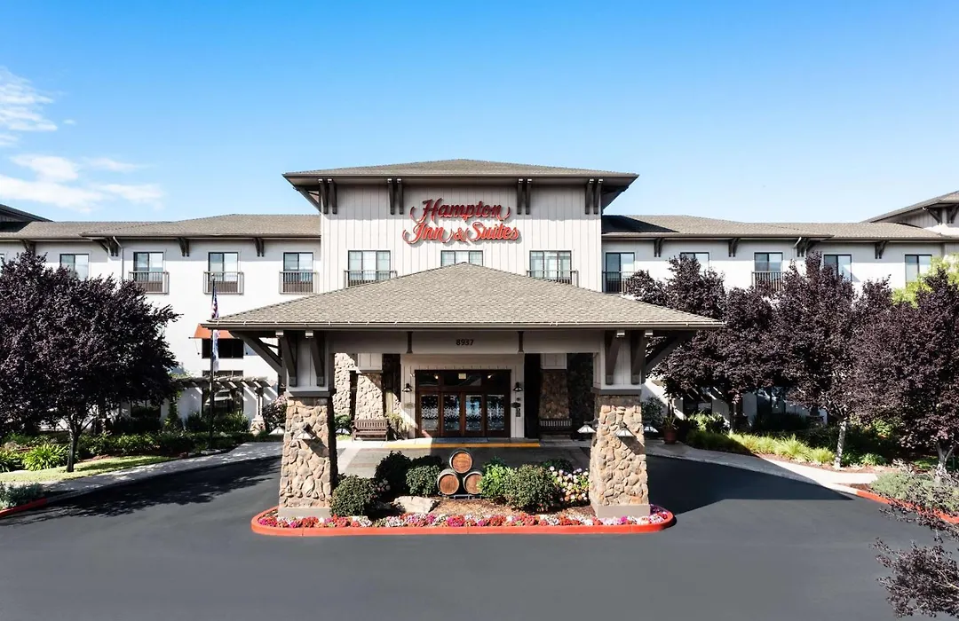 Hampton Inn & Suites Windsor-Sonoma Wine Country-1