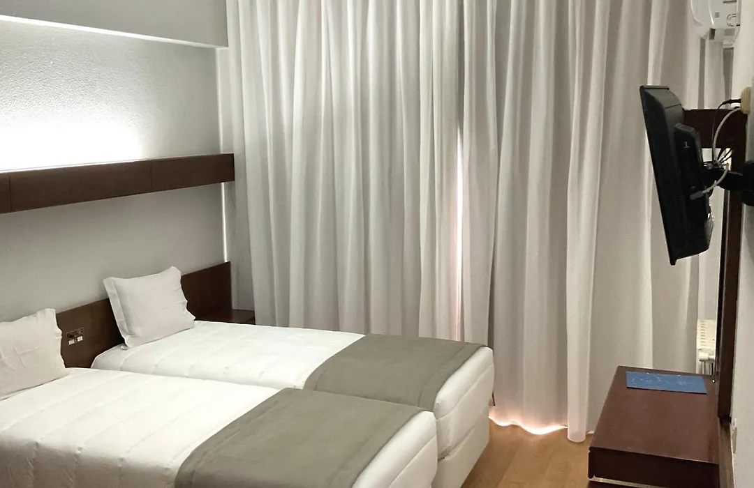 Hotel Costa De Prata 2 & Spa-1