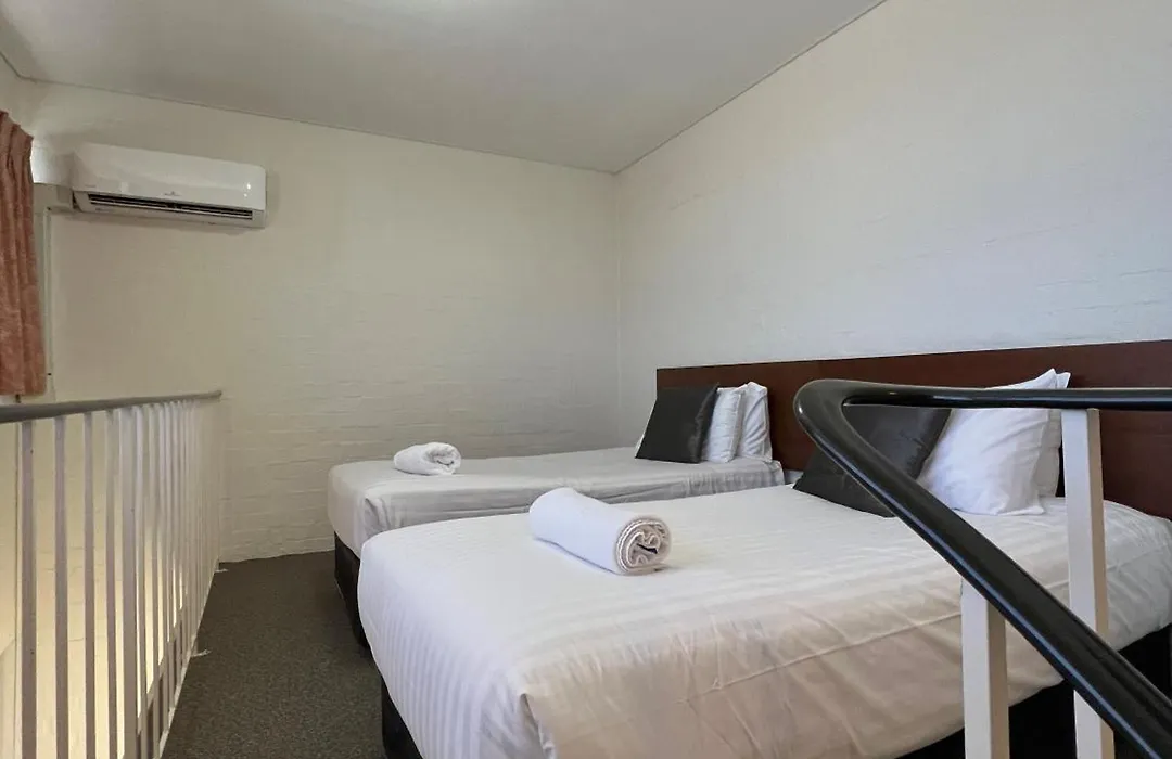 Atrium Hotel Mandurah-1