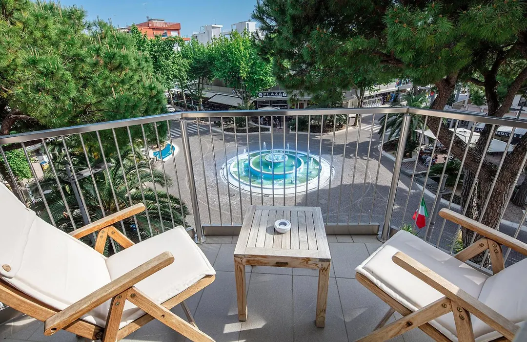 Monaco Suites Hotel-1
