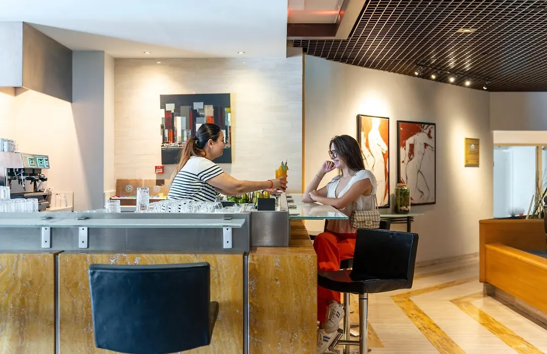 Hotel Lyon Metropole & Spa-1
