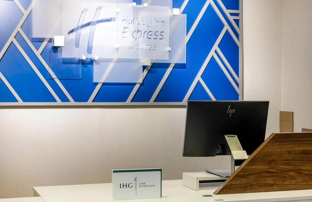 Holiday Inn Express & Suites Columbus At Northlake By Ihg-1