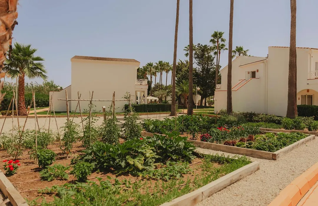 Garden Saladina - Adults Only-1
